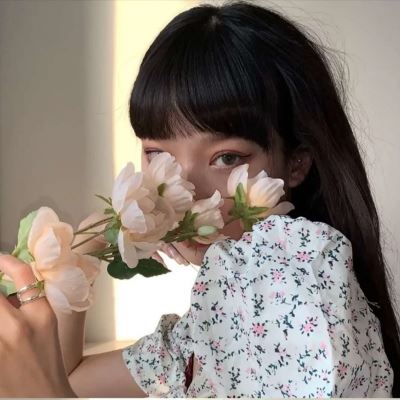 好看的网图头像女 网络图片头像女生专用背影