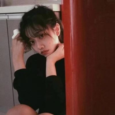 近脸照女头 女生头像近脸照高清