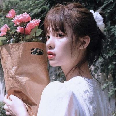 闺蜜头像一人一半真人不露脸 闺蜜头像一人一半真人霸气