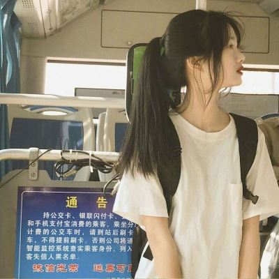 真人不露脸闺蜜头像有手机 真人不露脸闺蜜头像女