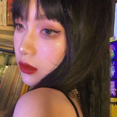 成熟时尚女士微信头像 好看成熟的女生微信头像