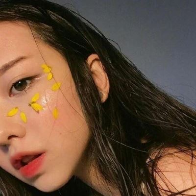 真人伤感图片女生头像背景图 女生真人伤感头像