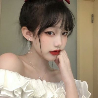 个性普通女生多张照片同一个人 个性普通女生多张照片背面