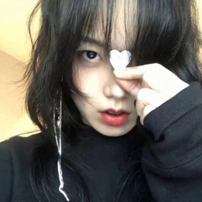 真人美女心爆棚的头像背影 真人美女心爆棚的头像十六岁