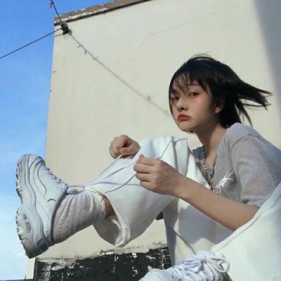 温柔干净的女头像不露脸 温柔干净的女头像动漫无水印