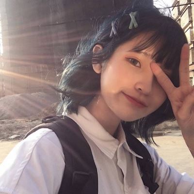 真人美女心爆棚的头像背影 真人美女心爆棚的头像十六岁