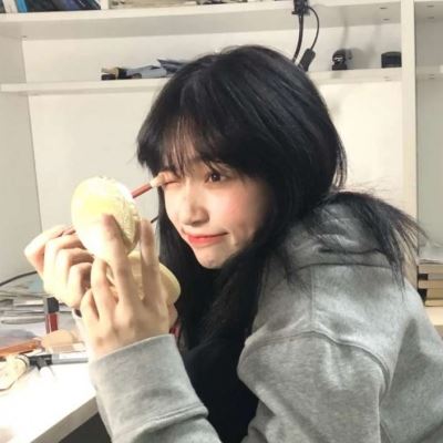 真人美女心爆棚的头像背影 真人美女心爆棚的头像十六岁