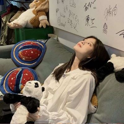 温柔干净的女头像不露脸 温柔干净的女头像动漫无水印