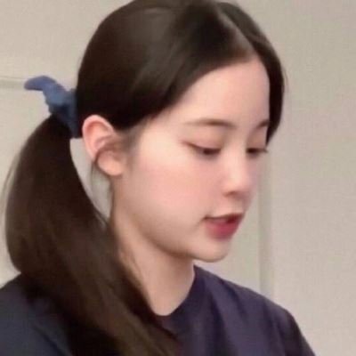 温柔干净的女头像不露脸 温柔干净的女头像动漫无水印