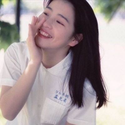 温柔干净的女头像不露脸 温柔干净的女头像动漫无水印