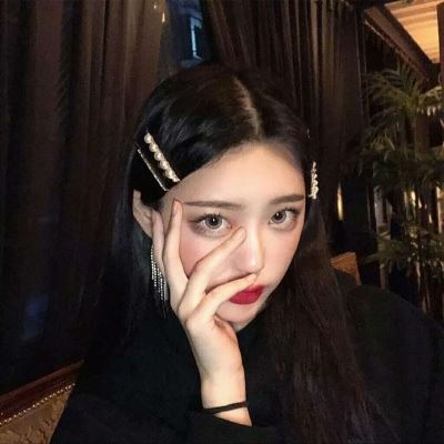 网头女高冷不露脸 网头女高冷黑白