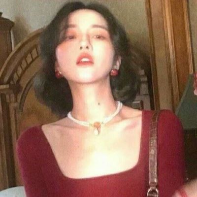 网头女高冷不露脸 网头女高冷黑白