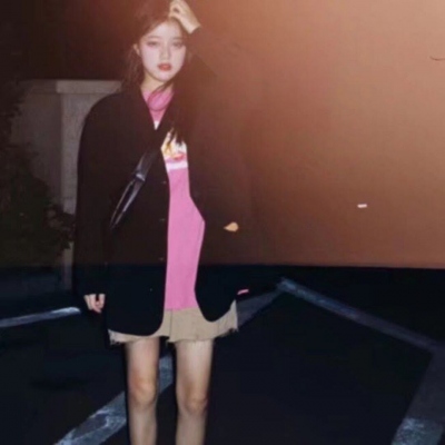 微信真人女生复古风的头像图片