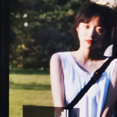 微信真人女生复古风的头像图片