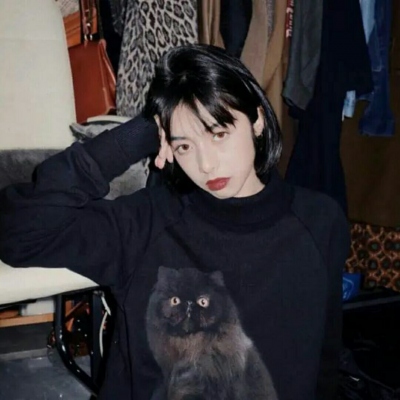 微信真人女生复古风的头像图片